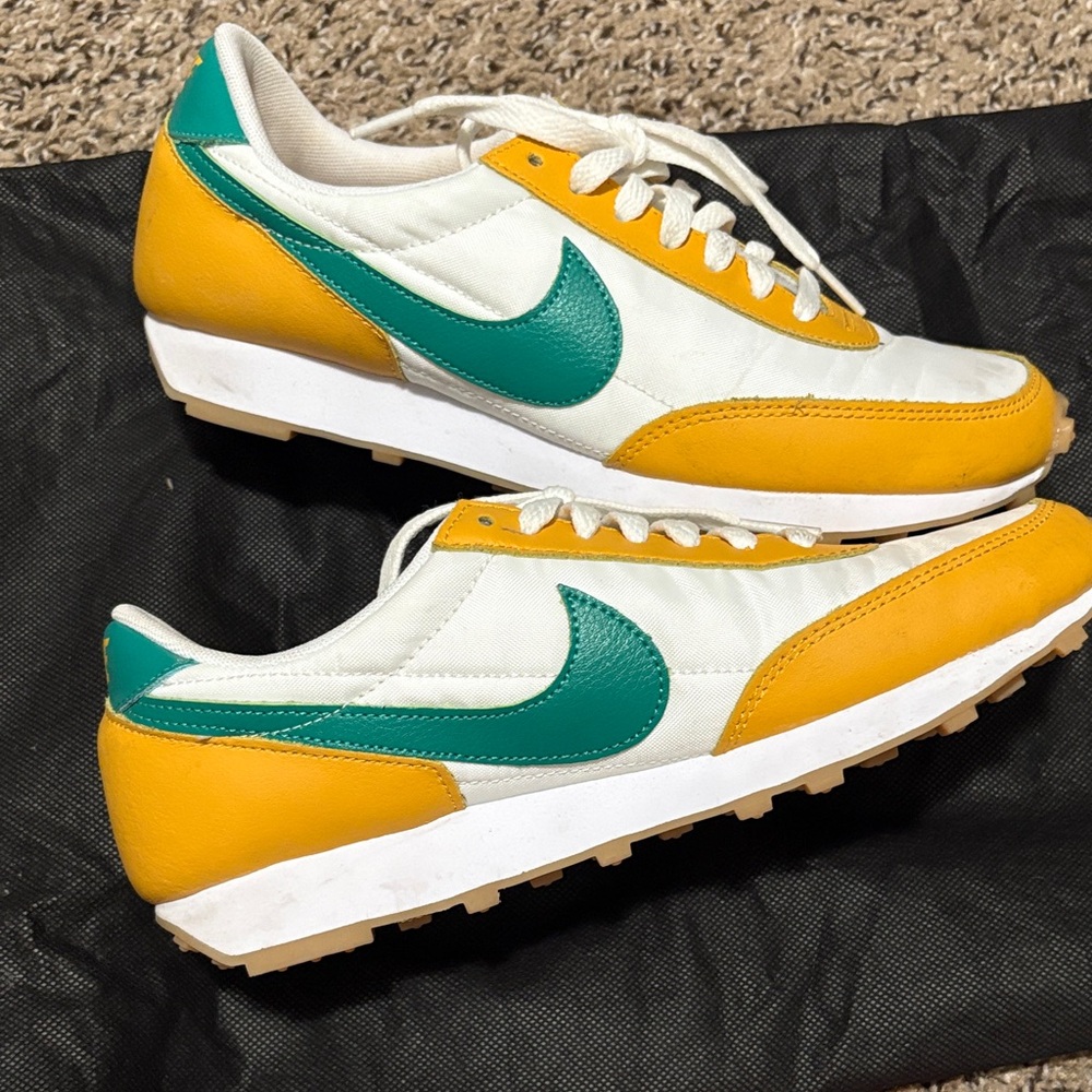 Nike White and Gold Sneakers with Green Swoosh